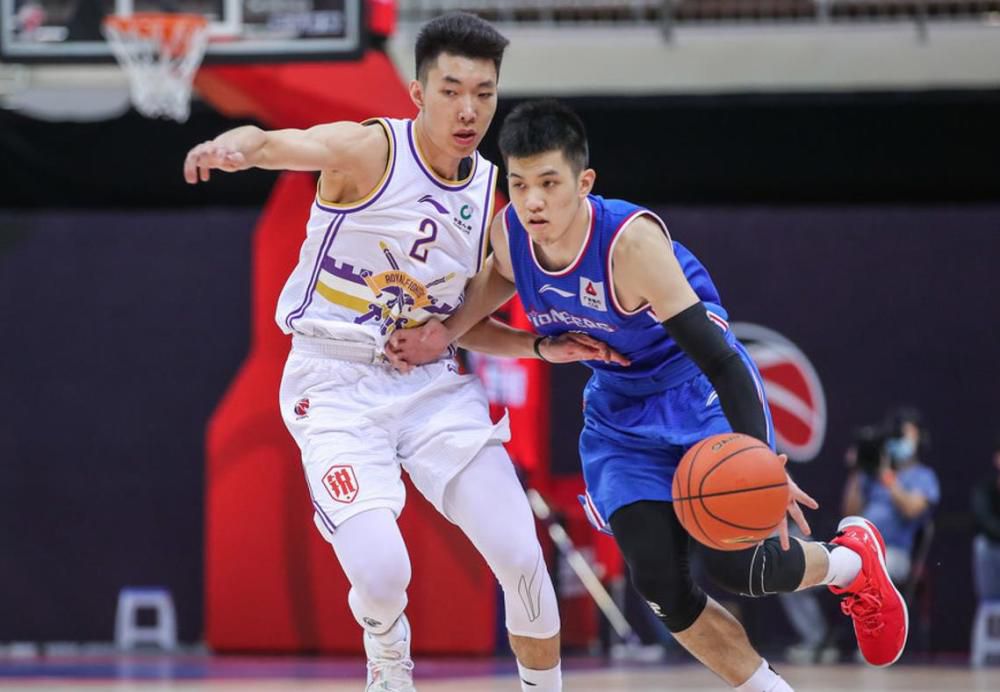 战报　CBA赛事综述新疆6人上双112-99送吉林8连败；浙江94-81轻取宁波；上海拒绝逆转101-99战胜江苏；深圳115-108逆转战胜广州；辽宁111-108险胜山东迎11连胜。